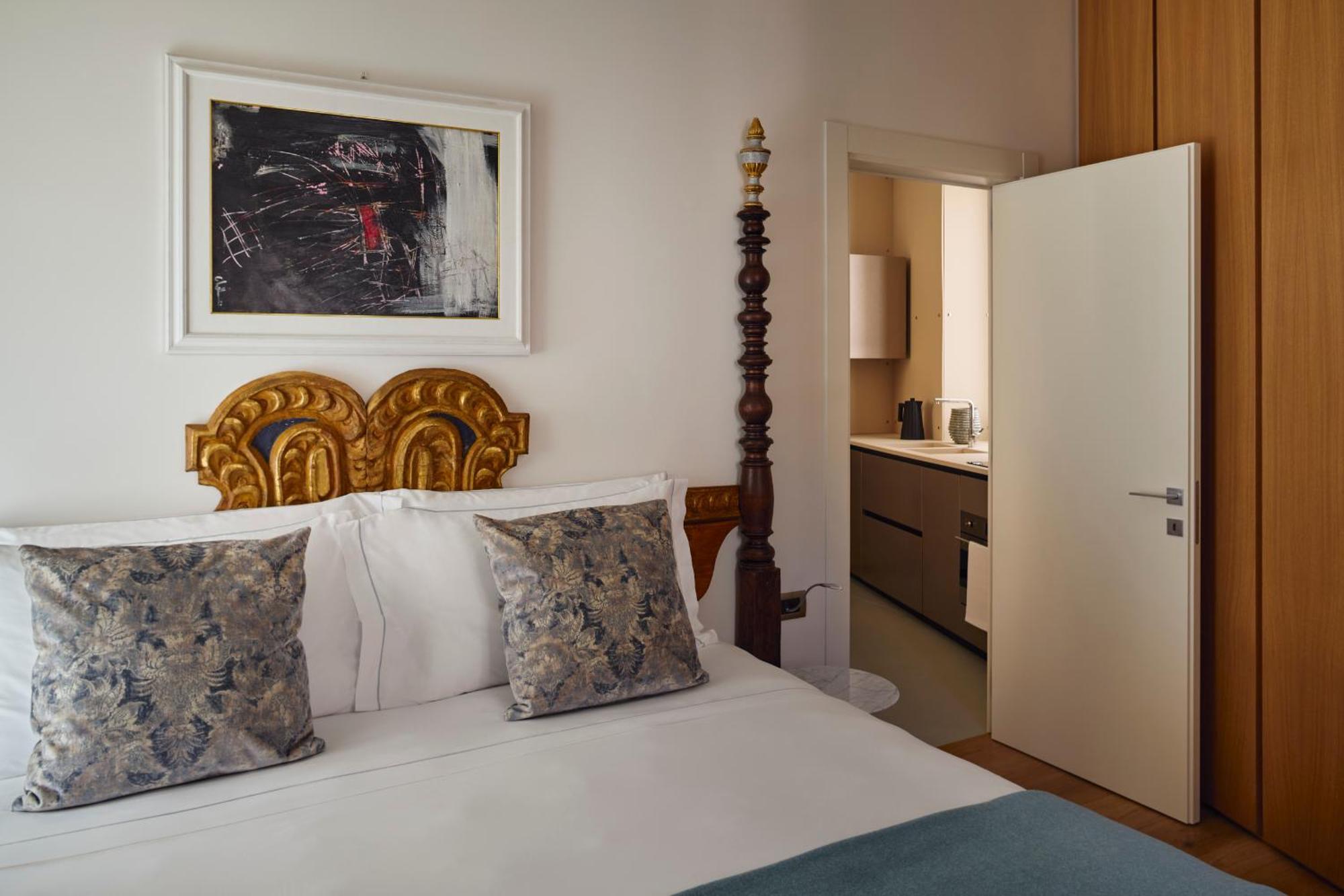 Palazzo Delle Pietre - Luxury Apartments Рим Екстериор снимка