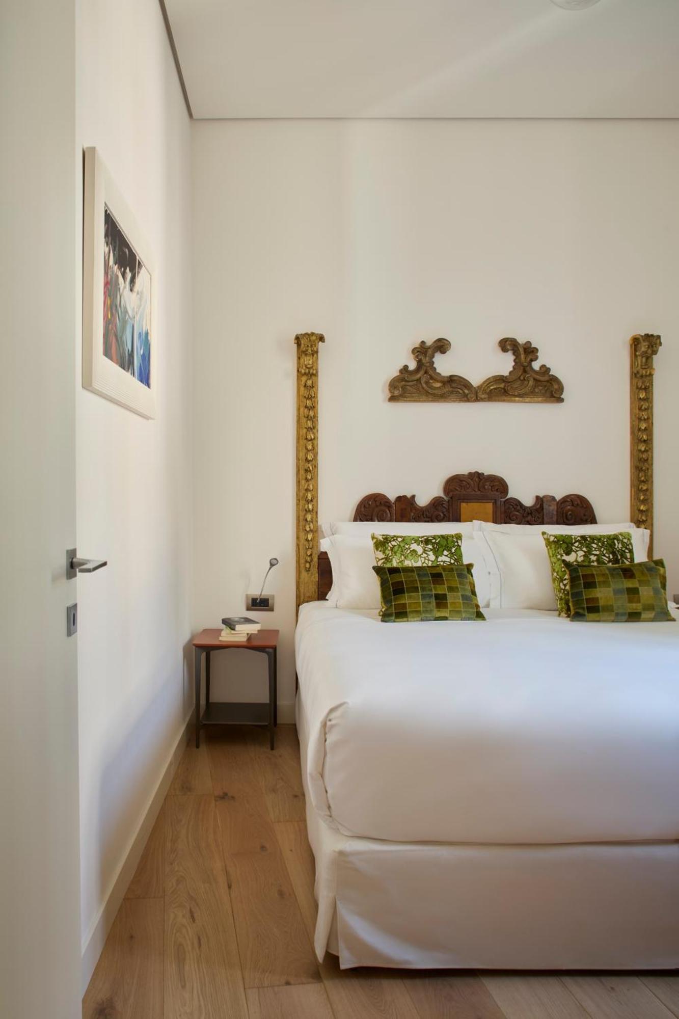 Palazzo Delle Pietre - Luxury Apartments Рим Екстериор снимка