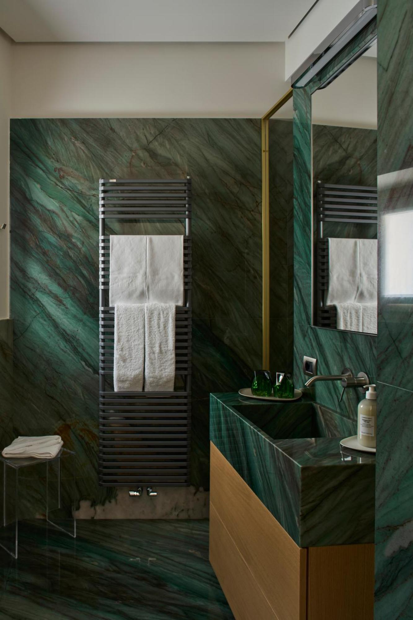 Palazzo Delle Pietre - Luxury Apartments Рим Екстериор снимка