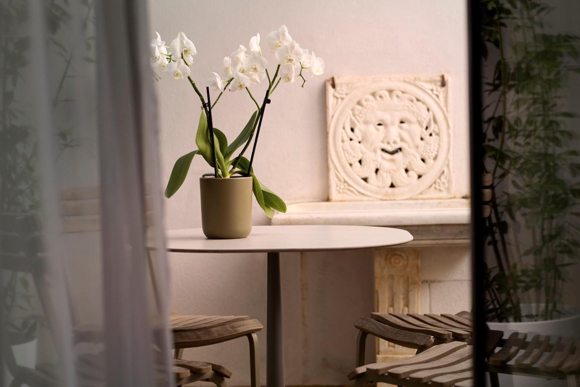 Palazzo Delle Pietre - Luxury Apartments Рим Екстериор снимка