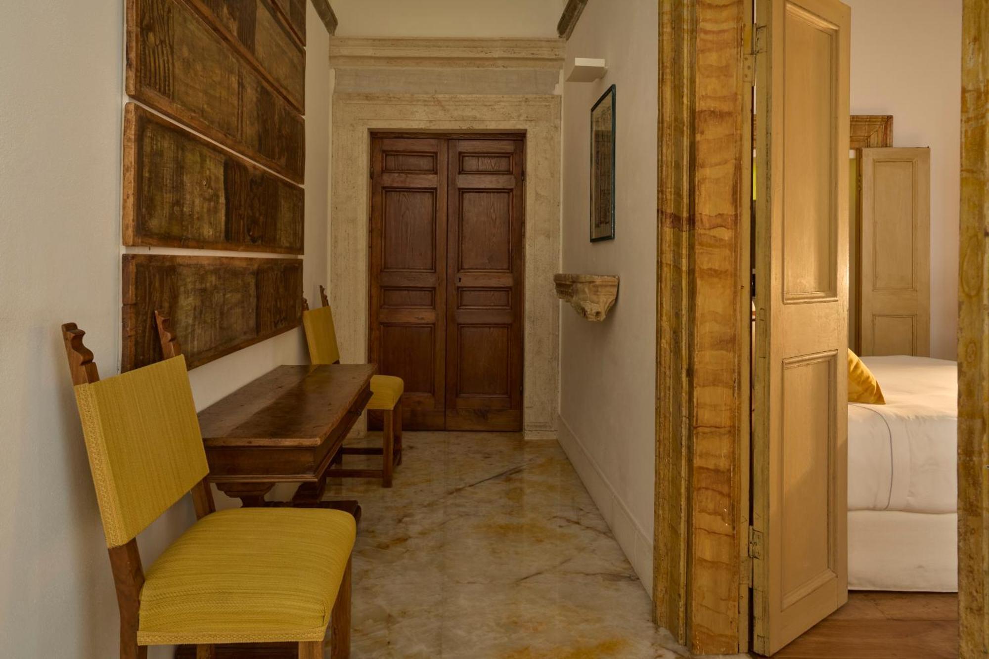 Palazzo Delle Pietre - Luxury Apartments Рим Екстериор снимка