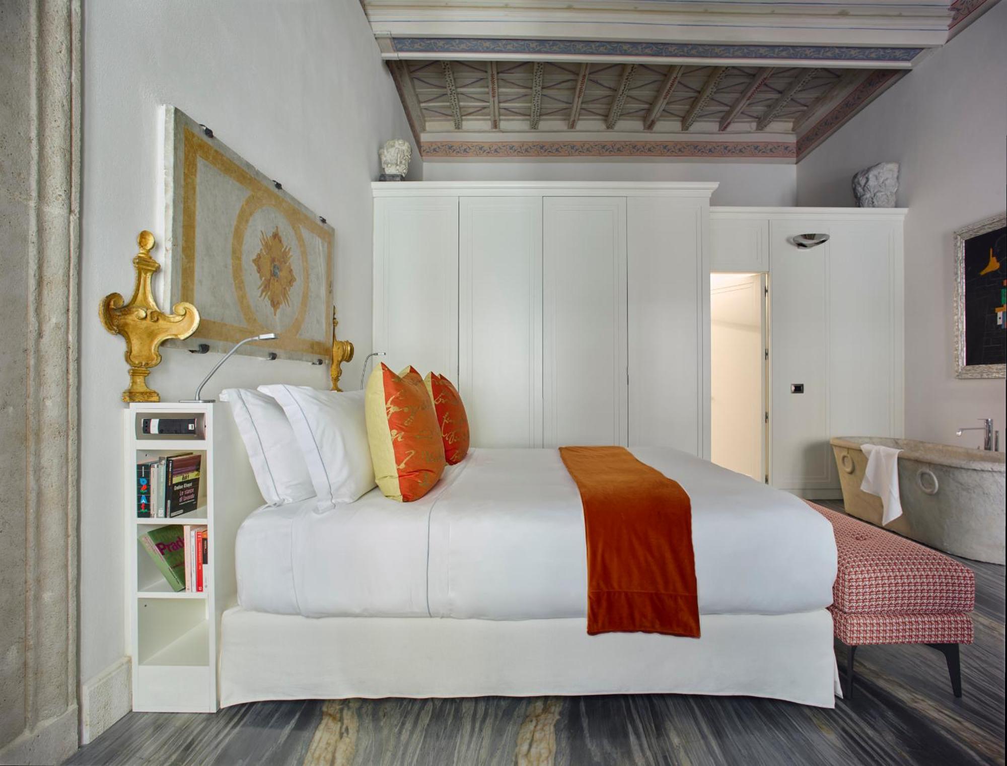 Palazzo Delle Pietre - Luxury Apartments Рим Екстериор снимка