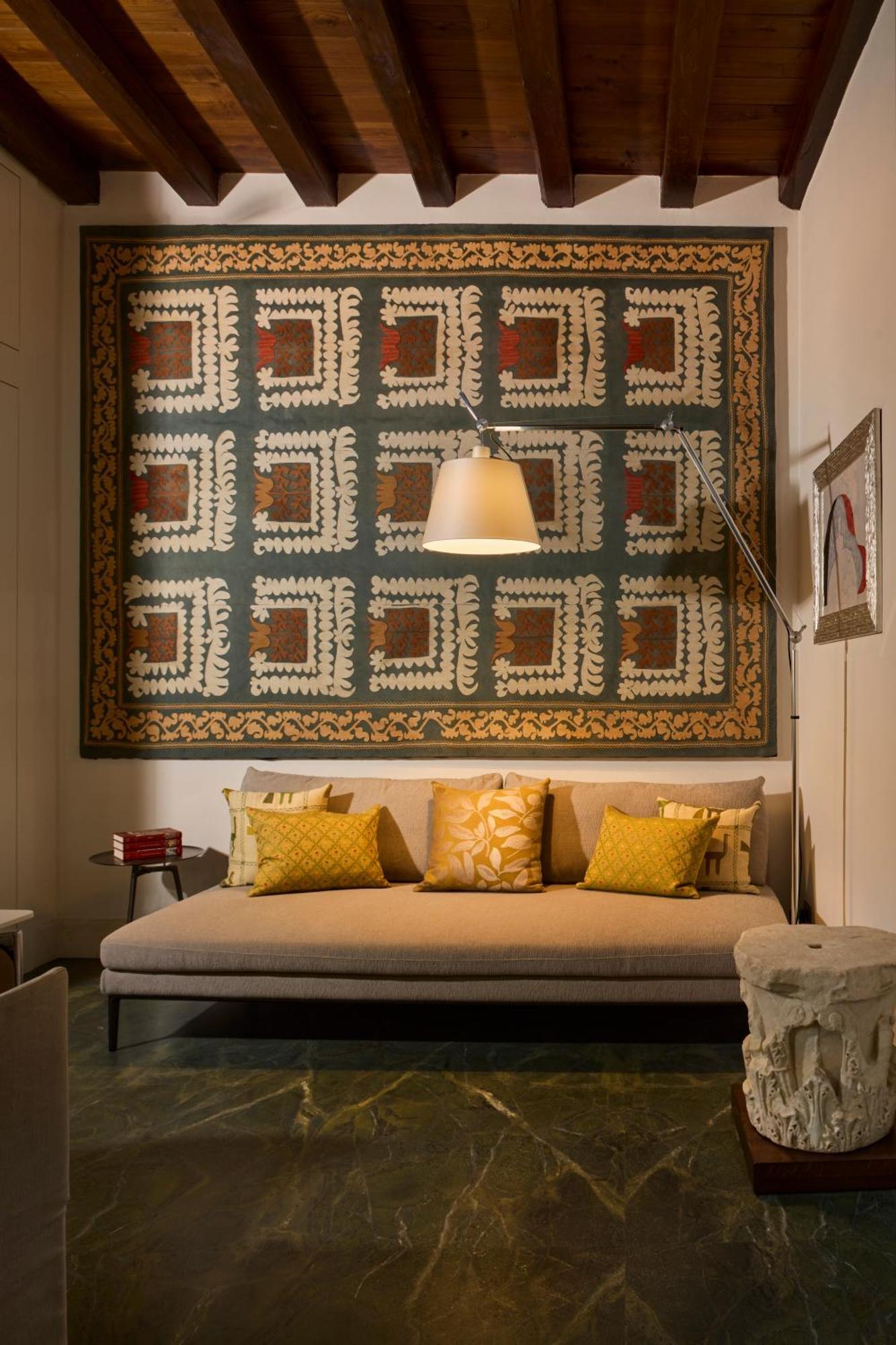 Palazzo Delle Pietre - Luxury Apartments Рим Екстериор снимка