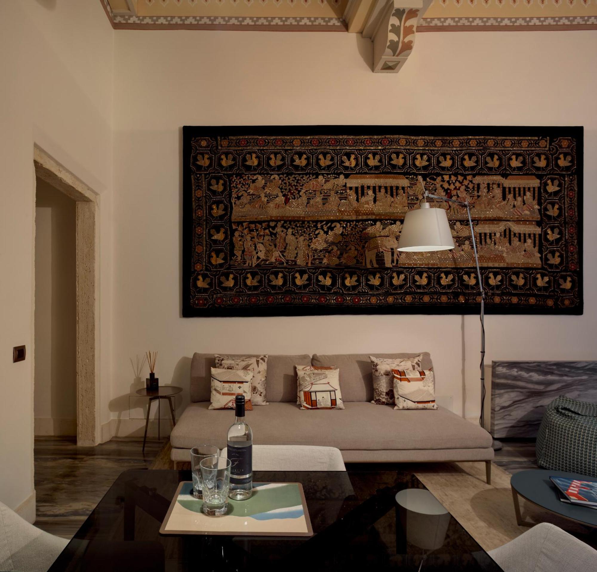 Palazzo Delle Pietre - Luxury Apartments Рим Екстериор снимка
